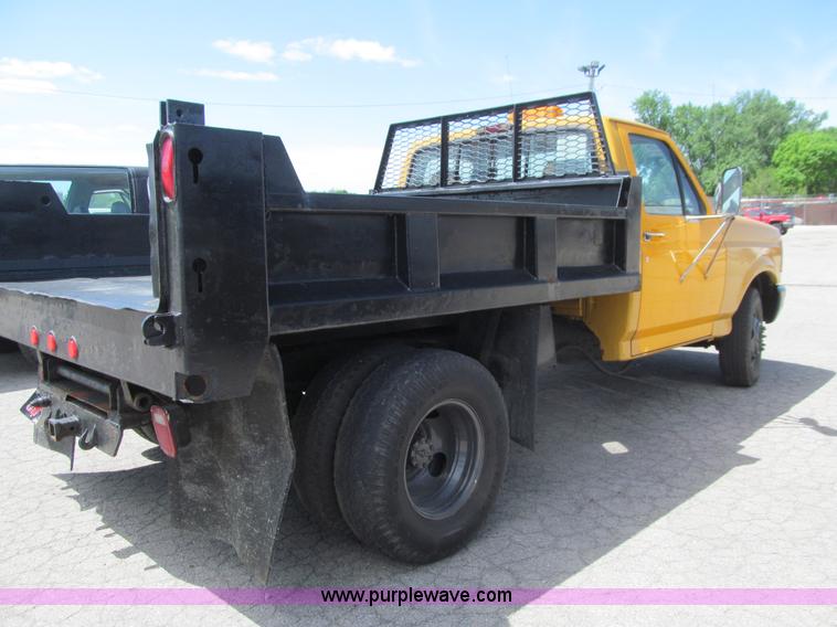 image for item K5653 1994 Ford F350 dump bed pickup truck
