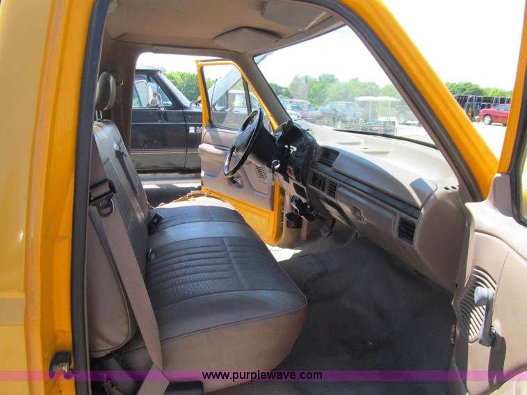 image for item K5653 1994 Ford F350 dump bed pickup truck