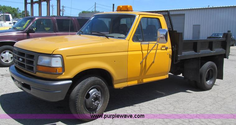 image for item K5653 1994 Ford F350 dump bed pickup truck