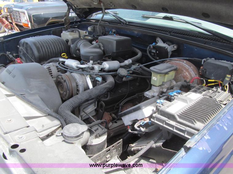 image for item K5656 1996 Chevrolet Silverado 1500 Ext. Cab pickup truck