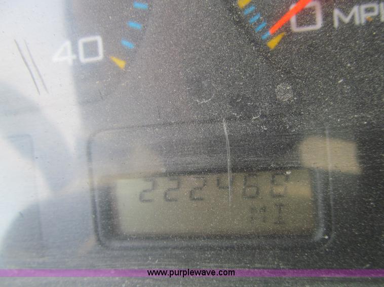 image for item K5657 2005 International 7300 rollback truck