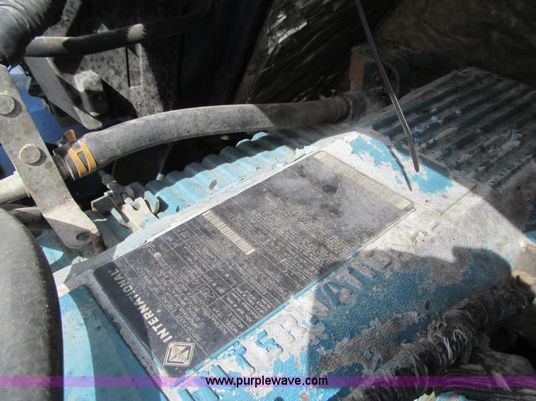 image for item K5657 2005 International 7300 rollback truck