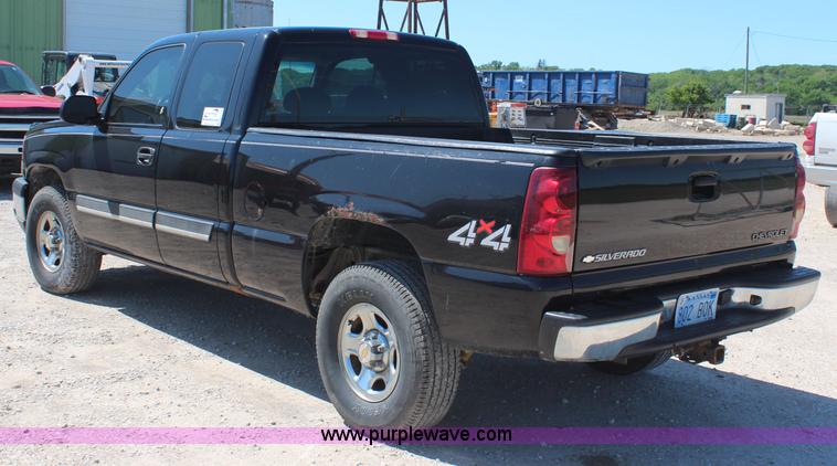 image for item K6778 2003 Chevrolet Silverado 1500 Ext. Cab pickup truck