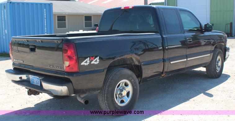 image for item K6778 2003 Chevrolet Silverado 1500 Ext. Cab pickup truck