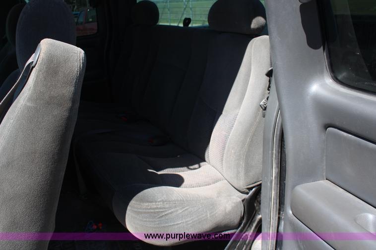 image for item K6778 2003 Chevrolet Silverado 1500 Ext. Cab pickup truck