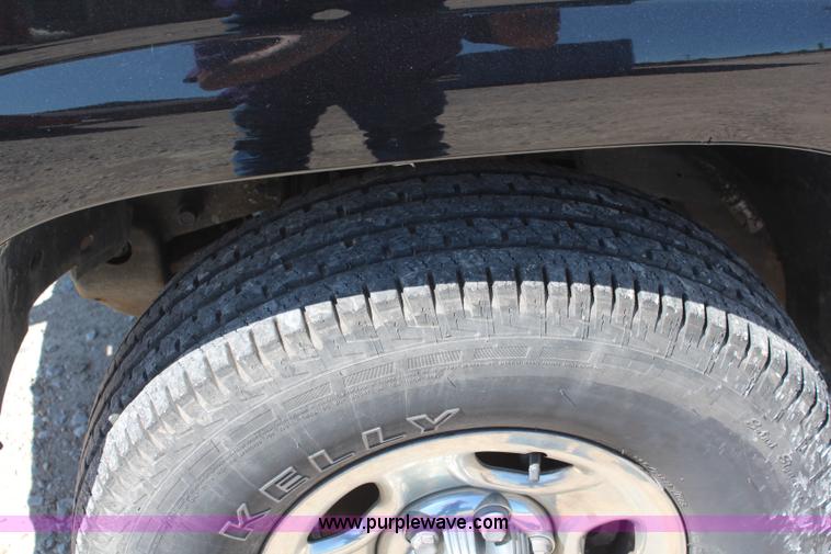 image for item K6778 2003 Chevrolet Silverado 1500 Ext. Cab pickup truck