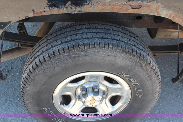 image for item K6778 2003 Chevrolet Silverado 1500 Ext. Cab pickup truck