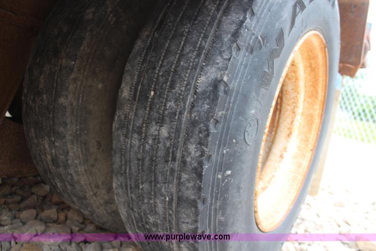 image for item K6783 1997 Donnan drop deck trailer