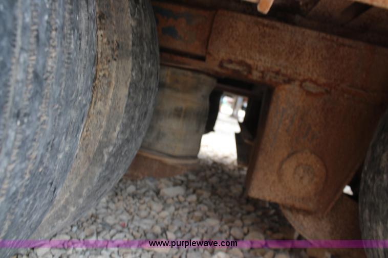 image for item K6783 1997 Donnan drop deck trailer