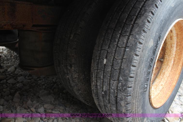 image for item K6783 1997 Donnan drop deck trailer