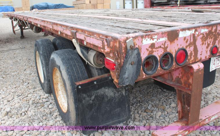 image for item K6784 1994 Transcraft flatbed trailer