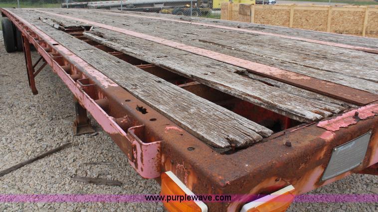 image for item K6784 1994 Transcraft flatbed trailer