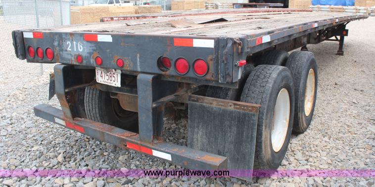 image for item K6785 1995 Trailmobile flatbed trailer