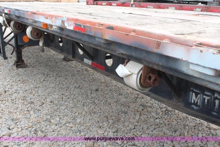 image for item K6785 1995 Trailmobile flatbed trailer