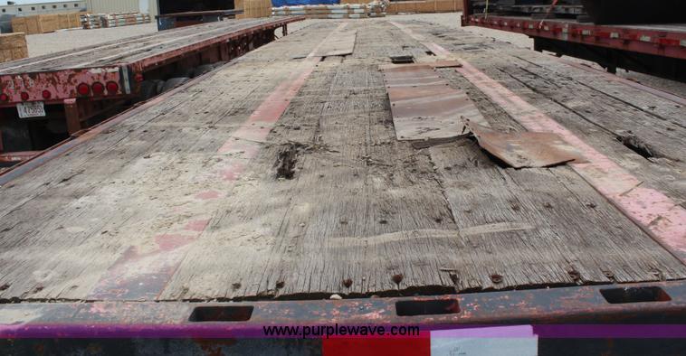 image for item K6785 1995 Trailmobile flatbed trailer