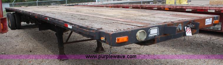 image for item K6785 1995 Trailmobile flatbed trailer