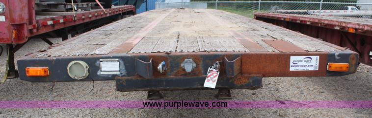 image for item K6785 1995 Trailmobile flatbed trailer