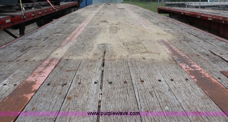 image for item K6785 1995 Trailmobile flatbed trailer