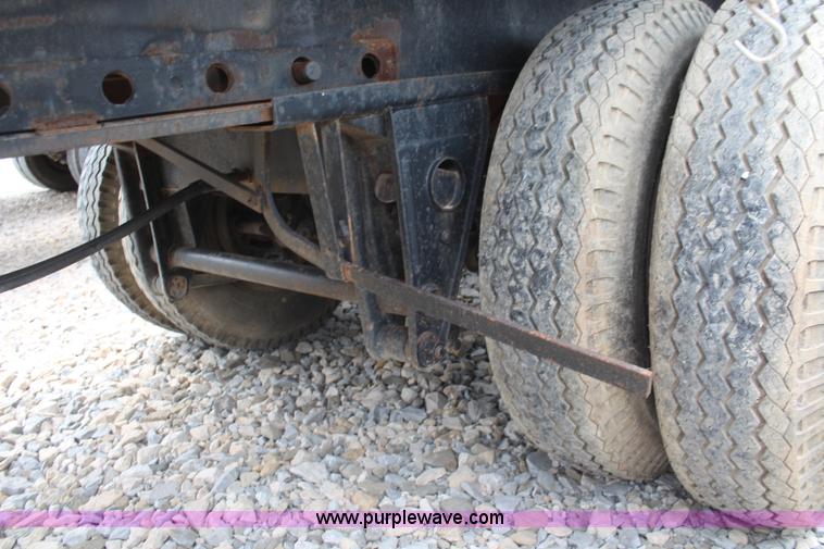 image for item K6786 1969 Fruehauf flatbed trailer