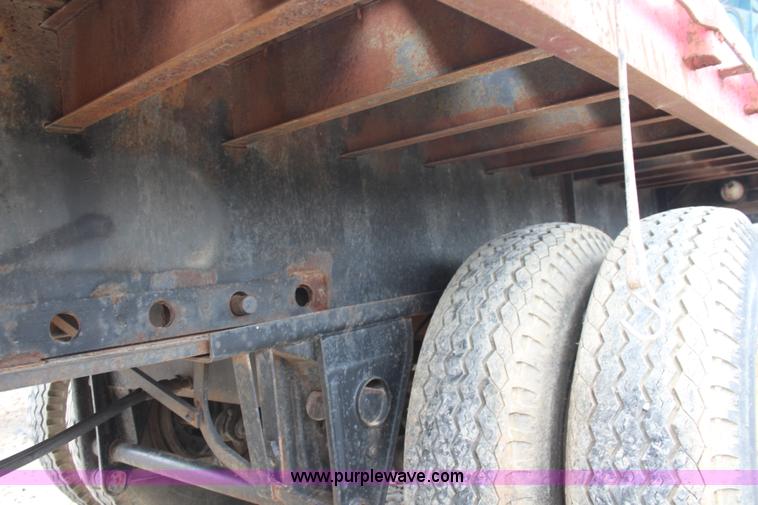 image for item K6786 1969 Fruehauf flatbed trailer
