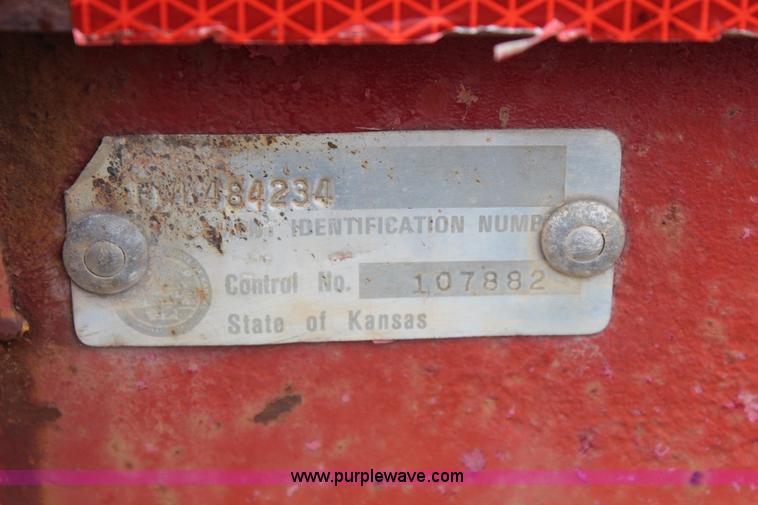 image for item K6786 1969 Fruehauf flatbed trailer