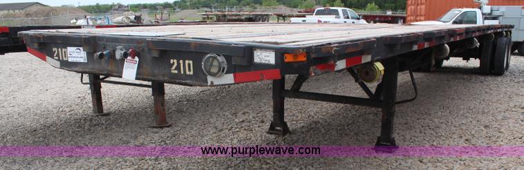 image for item K6787 1983 Utility flatbed trailer