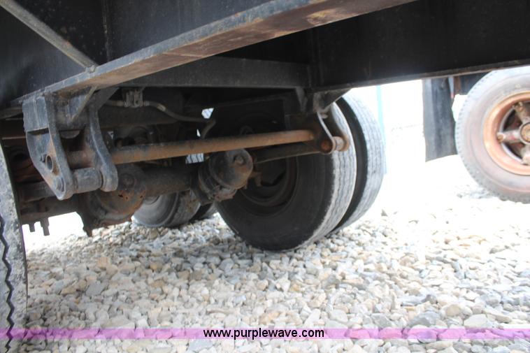 image for item K6787 1983 Utility flatbed trailer