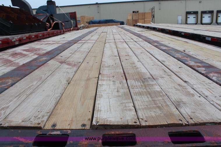 image for item K6787 1983 Utility flatbed trailer