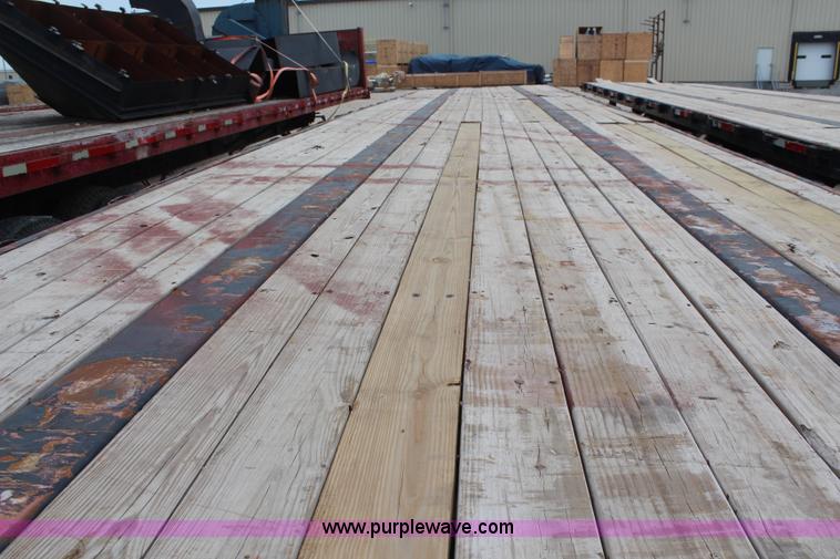 image for item K6787 1983 Utility flatbed trailer