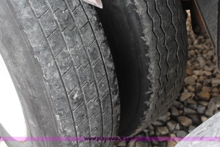 image for item K6787 1983 Utility flatbed trailer