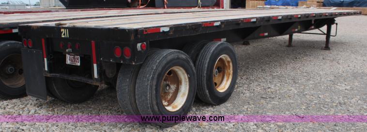 image for item K6788 1983 Utility flatbed trailer