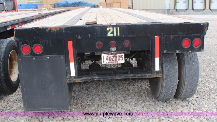 image for item K6788 1983 Utility flatbed trailer