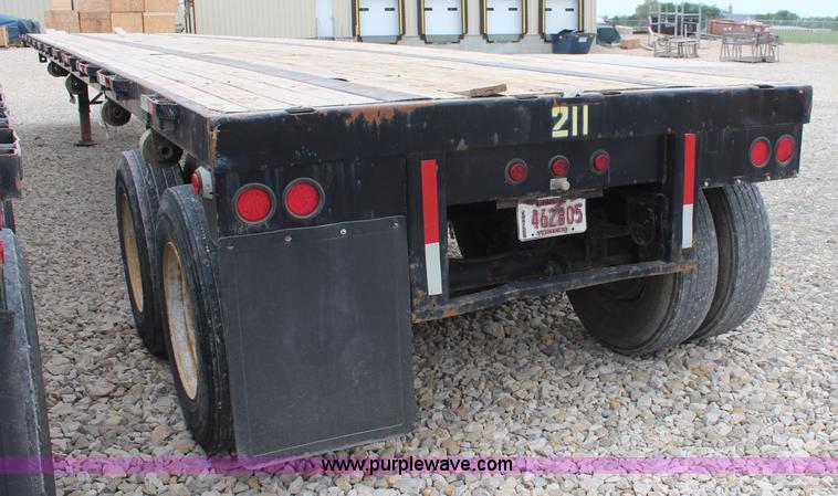 image for item K6788 1983 Utility flatbed trailer