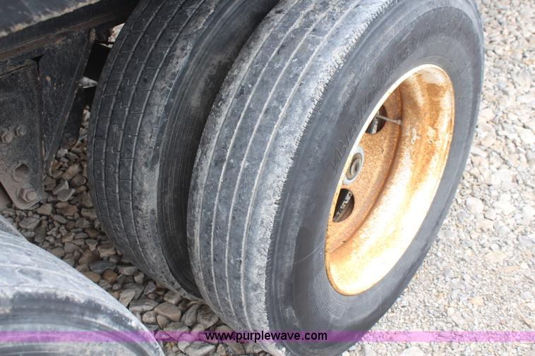 image for item K6788 1983 Utility flatbed trailer