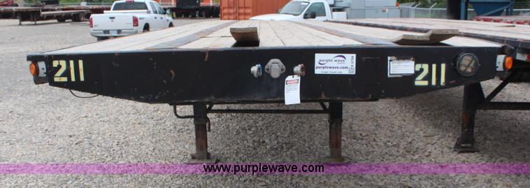 image for item K6788 1983 Utility flatbed trailer