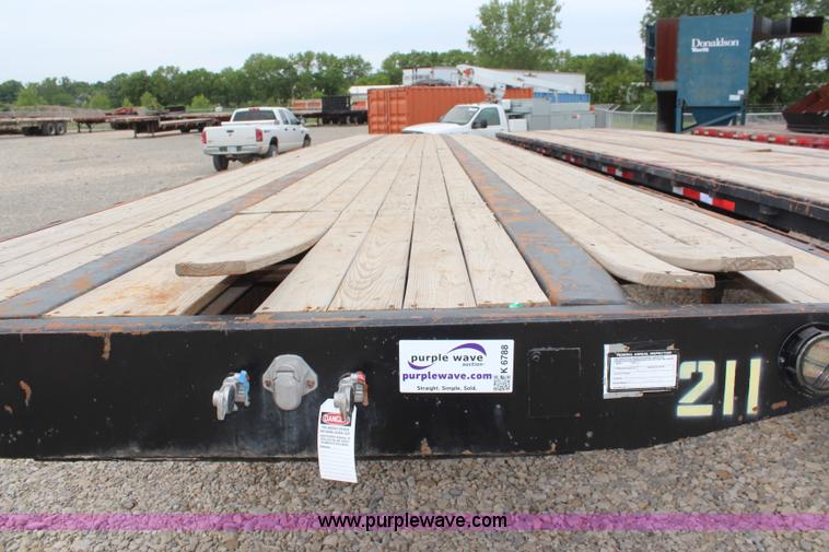 image for item K6788 1983 Utility flatbed trailer