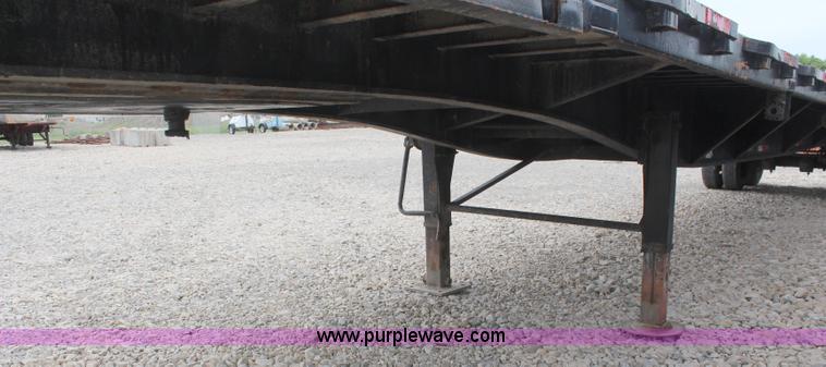image for item K6788 1983 Utility flatbed trailer