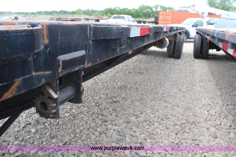image for item K6788 1983 Utility flatbed trailer