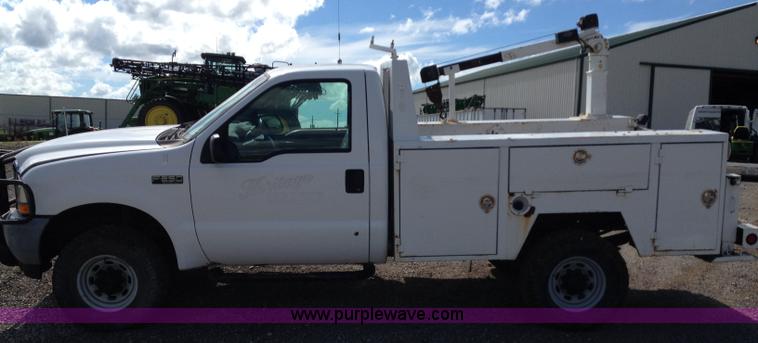 image for item K6888 2002 Ford F250 service truck with crane