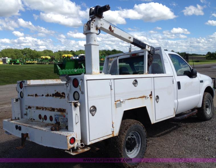 image for item K6888 2002 Ford F250 service truck with crane
