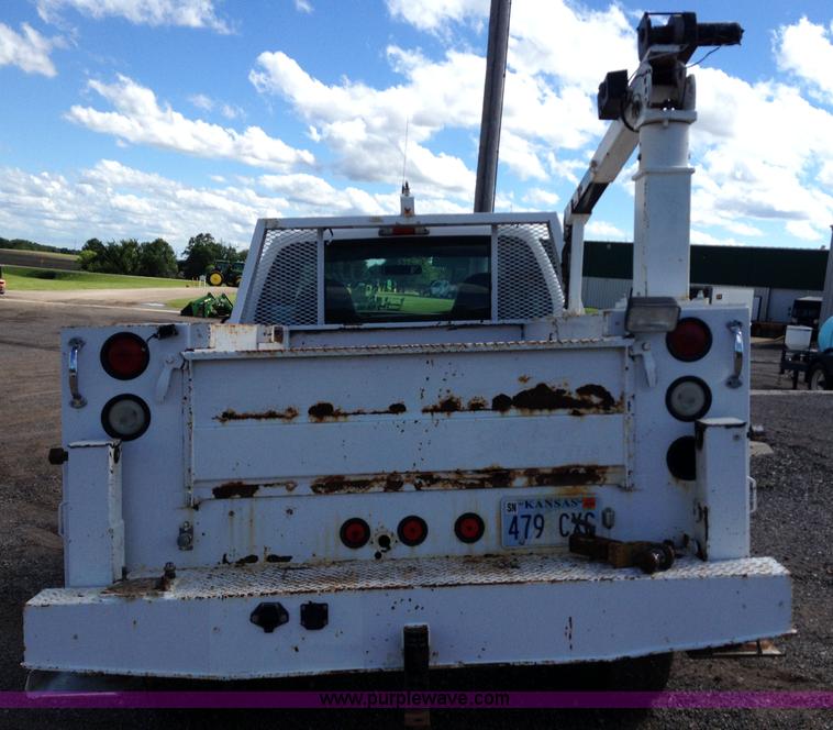 image for item K6888 2002 Ford F250 service truck with crane