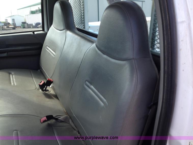 image for item K6888 2002 Ford F250 service truck with crane