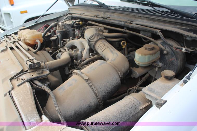 image for item K6888 2002 Ford F250 service truck with crane