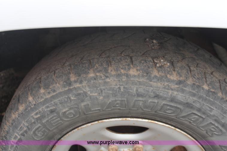 image for item K6895 2003 Chevrolet Silverado 1500 pickup truck