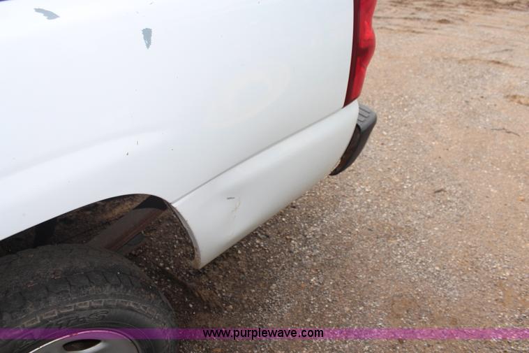 image for item K6895 2003 Chevrolet Silverado 1500 pickup truck