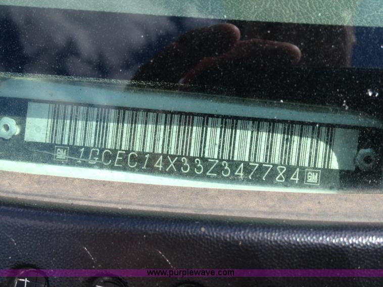 image for item K6895 2003 Chevrolet Silverado 1500 pickup truck