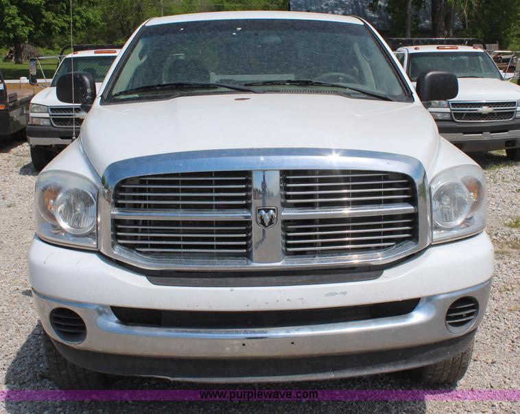 image for item K6914 2007 Dodge Ram 2500 Quad Cab pickup truck