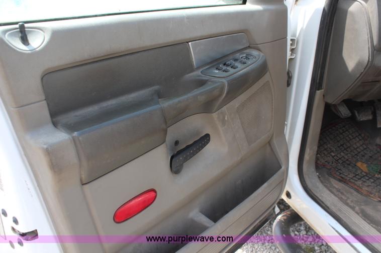 image for item K6914 2007 Dodge Ram 2500 Quad Cab pickup truck