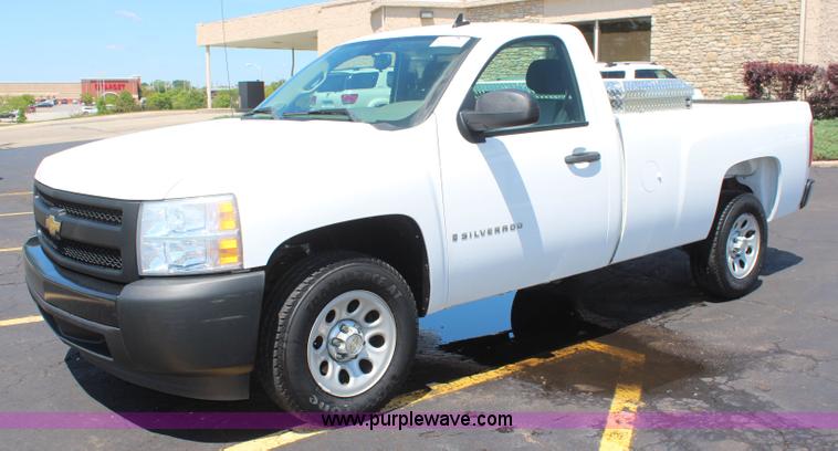 image for item K6987 2008 Chevrolet Silverado 1500 pickup truck