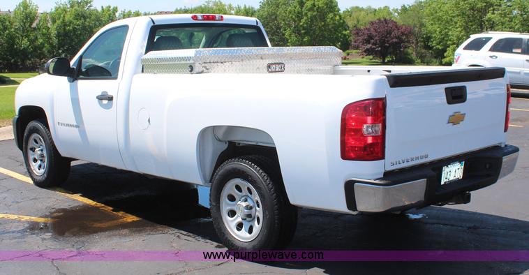 image for item K6987 2008 Chevrolet Silverado 1500 pickup truck